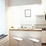 Superior Mit Wifi L 400m Bis Uni L Messe L Iga 27 L Zoo Dui 公寓 *