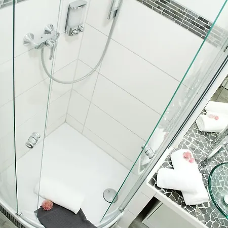 Superior Apartment Mit Wifi L 400M Bis Uni L Messe L Iga 27 L Zoo Dui *