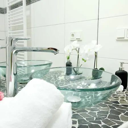 Superior Apartment Mit Wifi L 400M Bis Uni L Messe L Iga 27 L Zoo Dui Appartement Duisburg