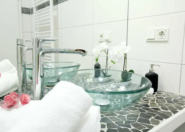 Superior Mit Wifi L 400m Bis Uni L Messe L Iga 27 L Zoo Dui Appartamento Duisburgo